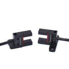 Panasonic U-shaped PM-Y45 K45 T45 L45 L25 U25 R45 F25 T65 slot type photoelectric switch
